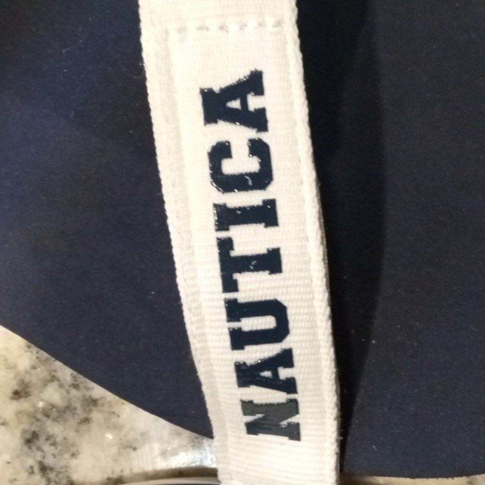Nautica - Picture 2 of 4